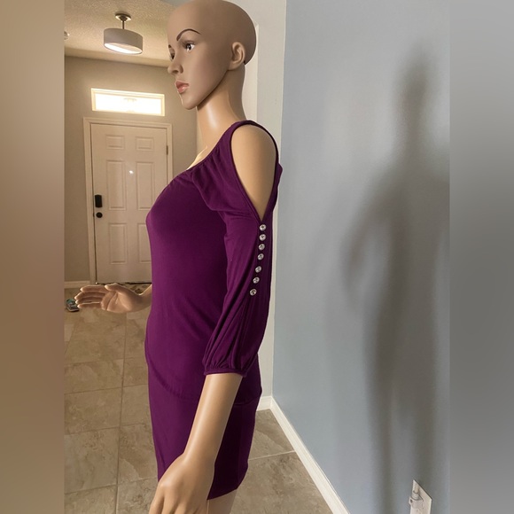 Top/Blouse - Picture 3 of 5